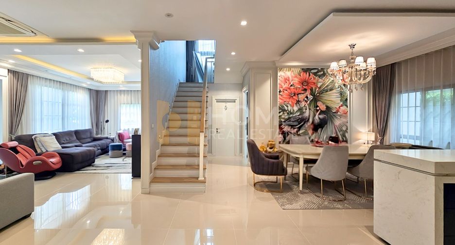 For sale 5 bedrooms house in Bang Khen, Bangkok