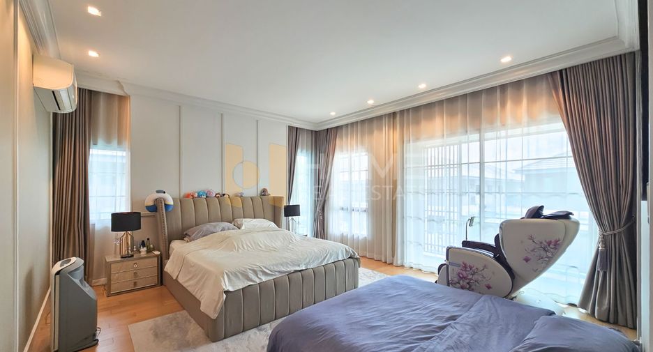 For sale 5 bedrooms house in Bang Khen, Bangkok