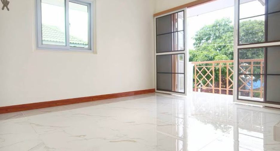 Casa adosada en venta de 3 habitaciones en Mueang Samut Prakan, Samut Prakan