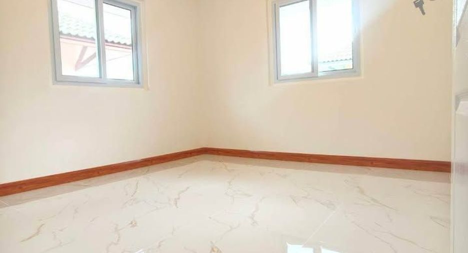 Casa adosada en venta de 3 habitaciones en Mueang Samut Prakan, Samut Prakan