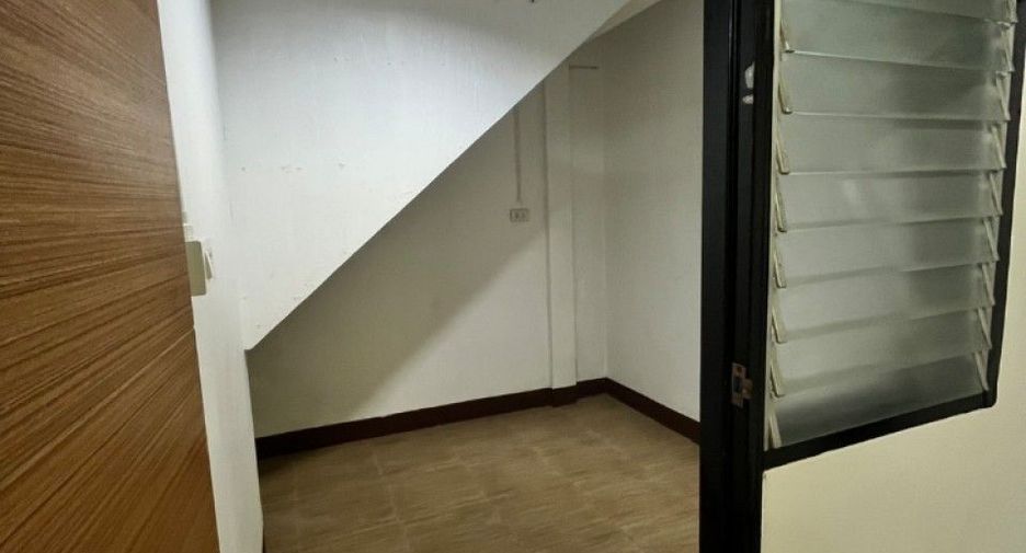 ขาย 3 ห้องนอน ทาวน์เฮ้าส์ ใน เมืองลำพูน, ลำพูน