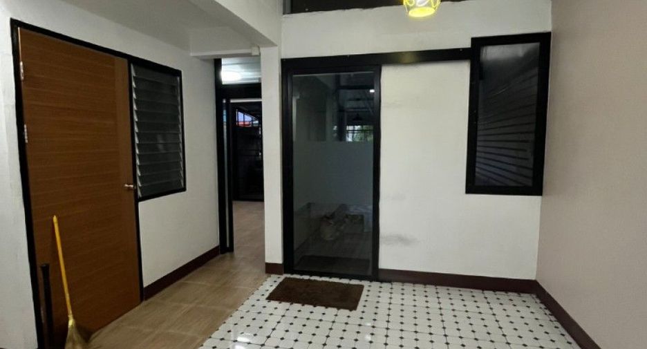 ขาย 3 ห้องนอน ทาวน์เฮ้าส์ ใน เมืองลำพูน, ลำพูน