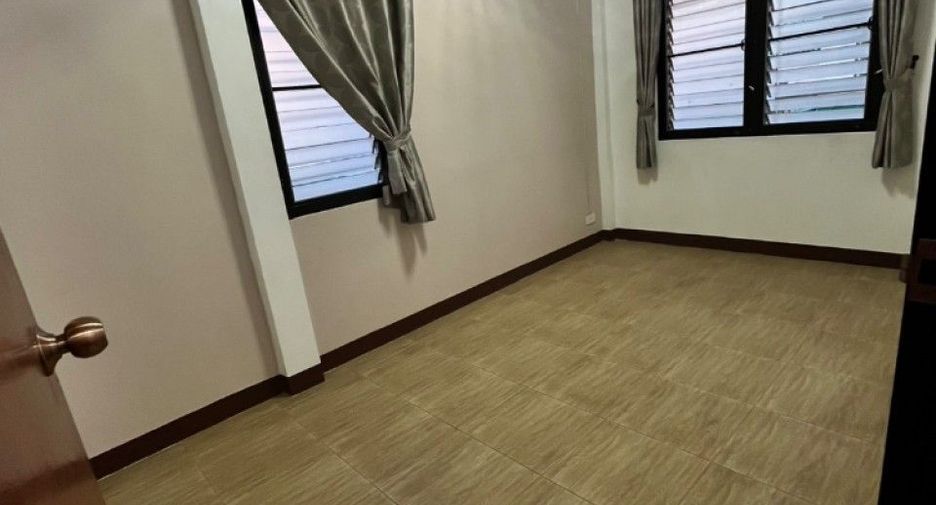 ขาย 3 ห้องนอน ทาวน์เฮ้าส์ ใน เมืองลำพูน, ลำพูน