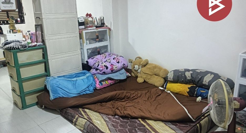 For sale 1 bed townhouse in Phra Pradaeng, Samut Prakan