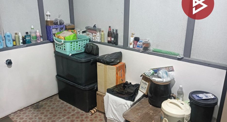 For sale 1 bed townhouse in Phra Pradaeng, Samut Prakan