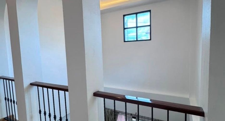 For rent 4 bedrooms house in San Sai, Chiang Mai