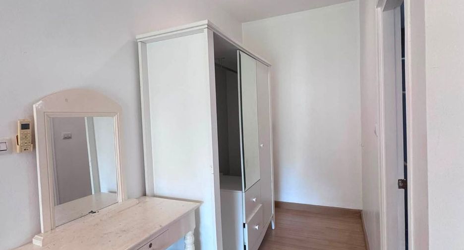 For rent 4 bedrooms house in San Sai, Chiang Mai