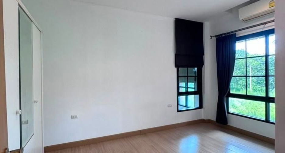 For rent 4 bedrooms house in San Sai, Chiang Mai
