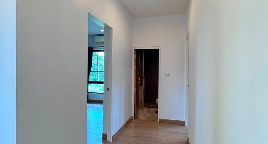 For rent 4 bedrooms house in San Sai, Chiang Mai