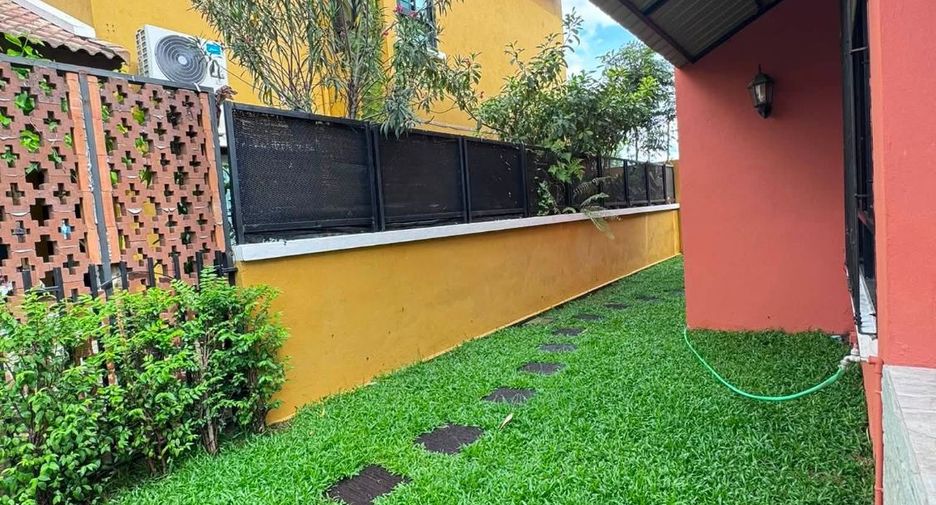 For rent 4 bedrooms house in San Sai, Chiang Mai