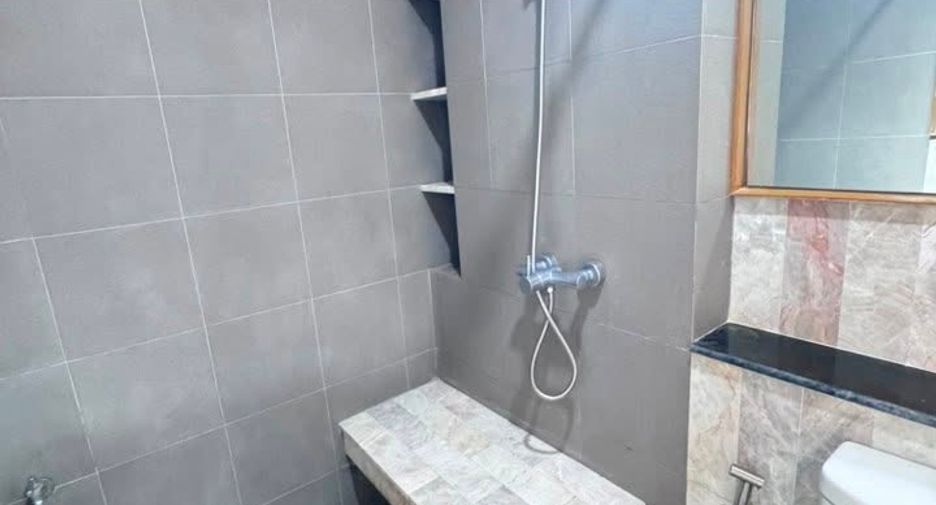 For rent 4 bedrooms house in San Sai, Chiang Mai