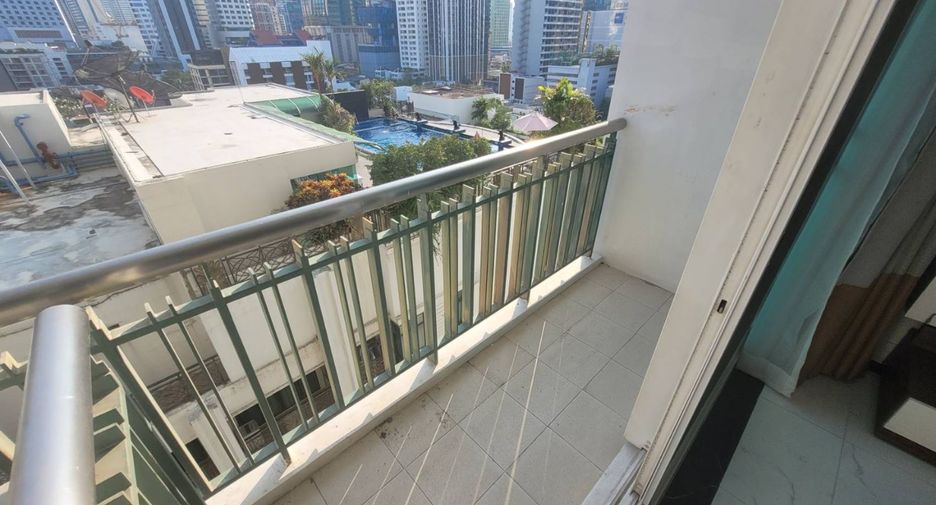 For rent 1 bed condo in Watthana, Bangkok