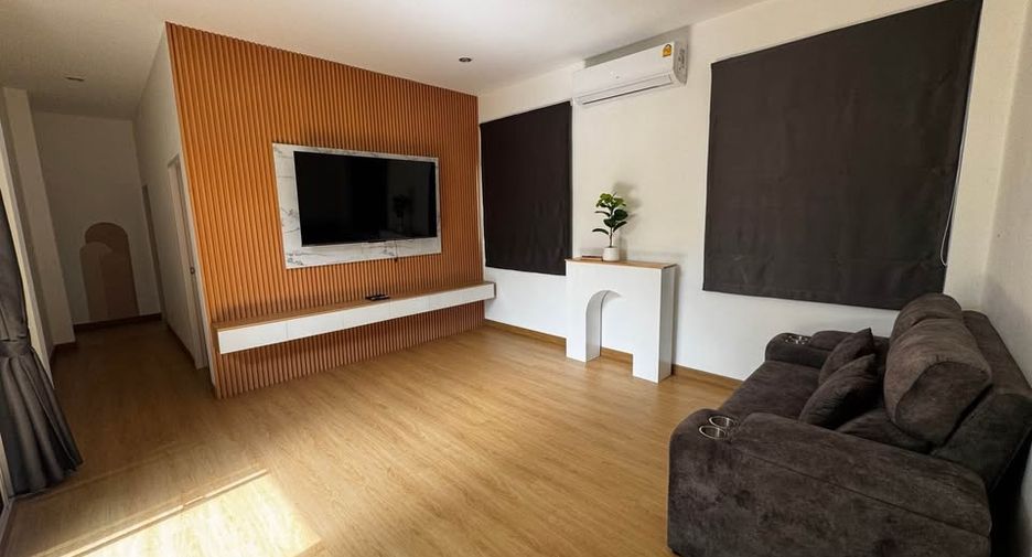 For rent 3 bedrooms house in Saraphi, Chiang Mai