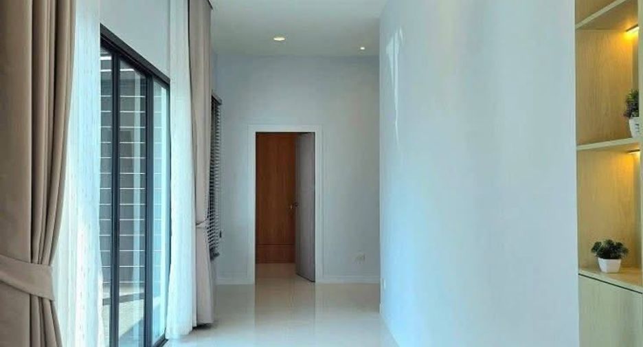For sale 3 bedrooms villa in Huay Yai, Pattaya