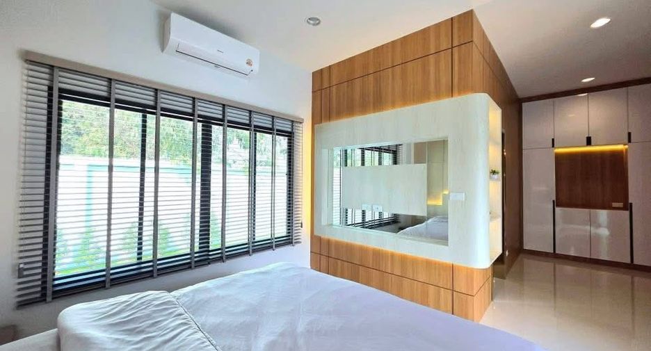 For sale 3 bedrooms villa in Huay Yai, Pattaya