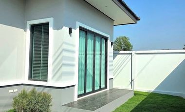 For sale 3 bedrooms villa in Huay Yai, Pattaya