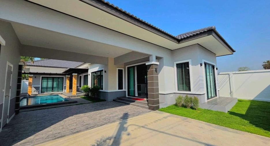 For sale 3 bedrooms villa in Huay Yai, Pattaya