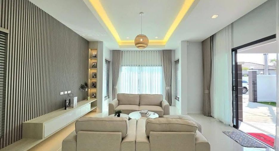 For sale 3 bedrooms villa in Huay Yai, Pattaya