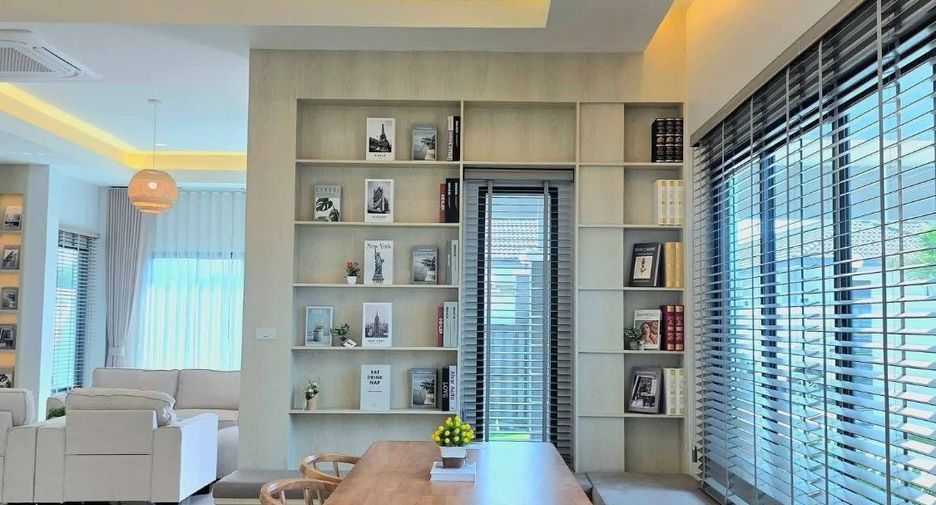 For sale 3 bedrooms villa in Huay Yai, Pattaya