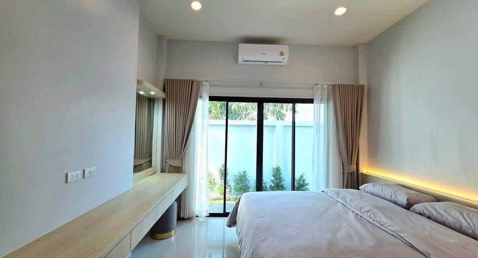 For sale 3 bedrooms villa in Huay Yai, Pattaya