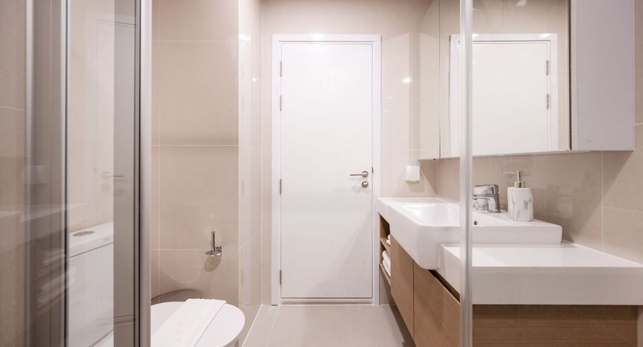 Condo en alquiler de 2 habitaciones en Si Racha, Chonburi