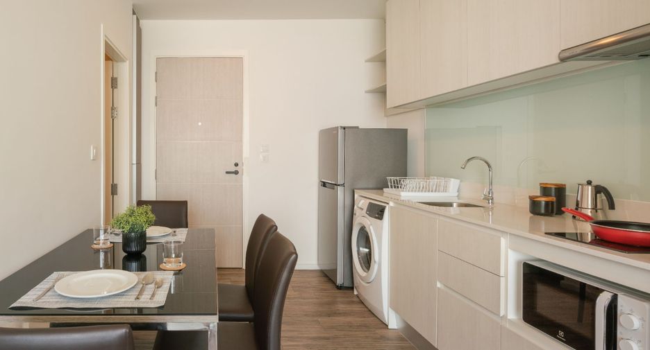 Condo en alquiler de 2 habitaciones en Si Racha, Chonburi