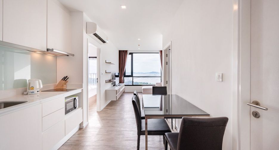 Condo en alquiler de 2 habitaciones en Si Racha, Chonburi