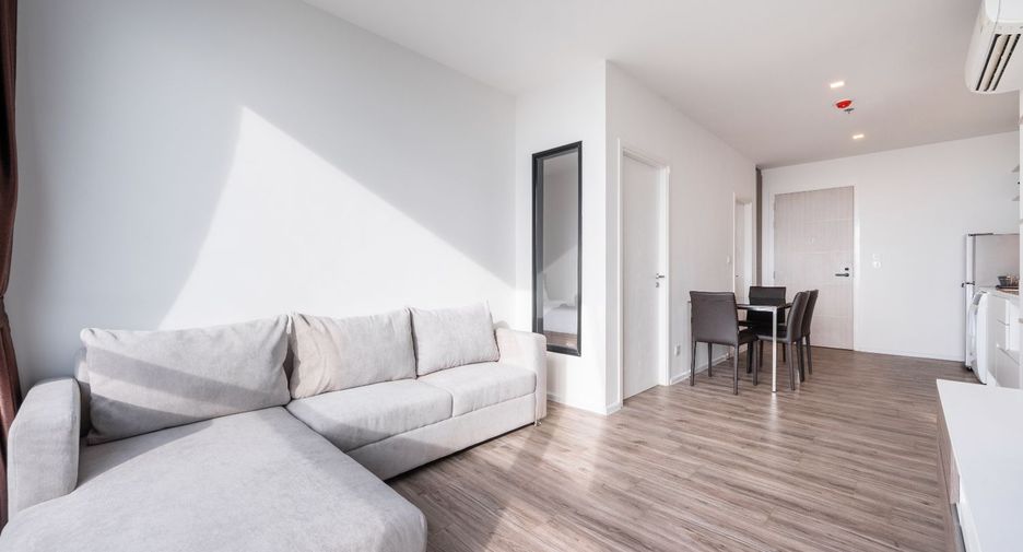 Condo en alquiler de 2 habitaciones en Si Racha, Chonburi