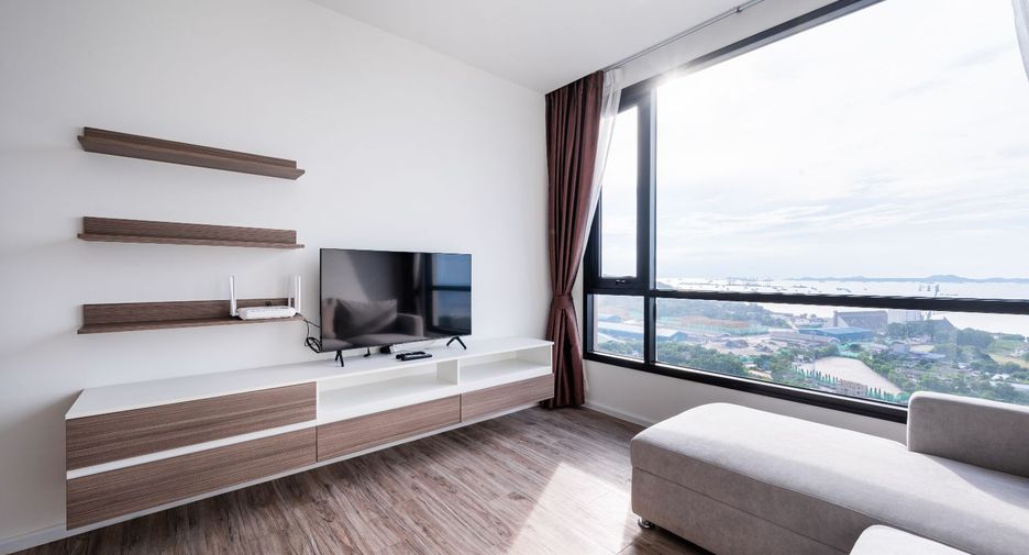 Condo en alquiler de 2 habitaciones en Si Racha, Chonburi