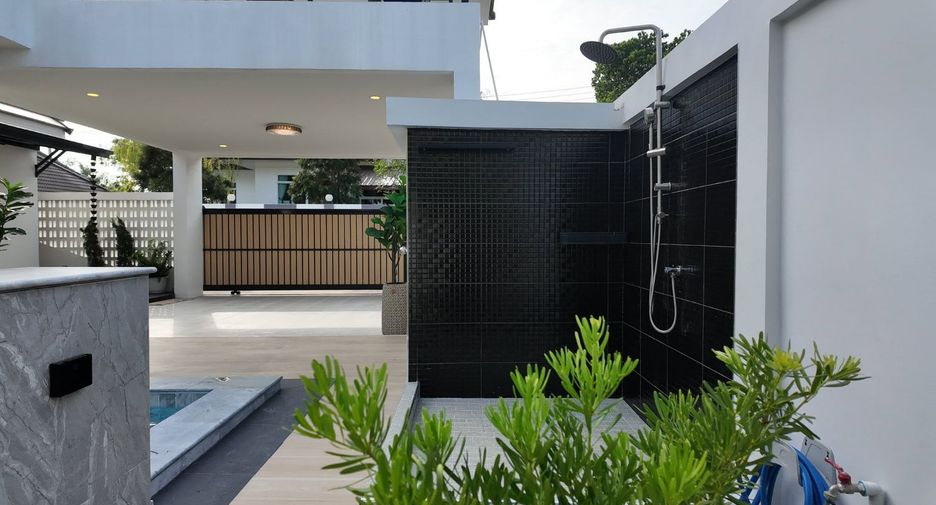 À vendre 3 chambres villa à Bang Lamung, Chonburi