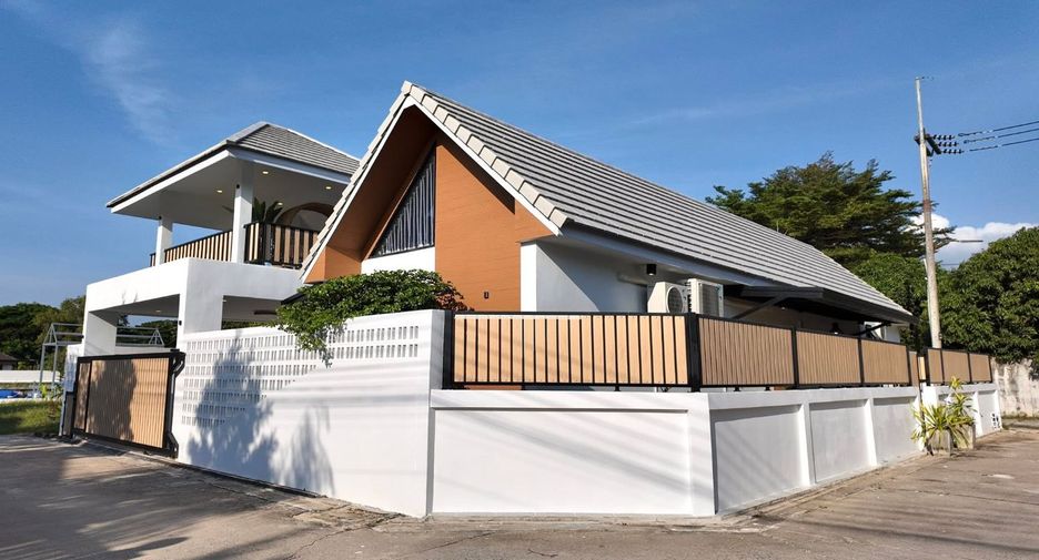 À vendre 3 chambres villa à Bang Lamung, Chonburi