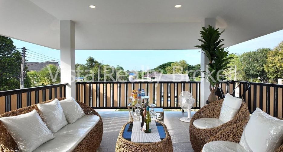 For sale 3 bedrooms villa in Bang Lamung, Chonburi