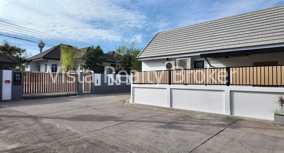 For sale 3 bedrooms villa in Bang Lamung, Chonburi