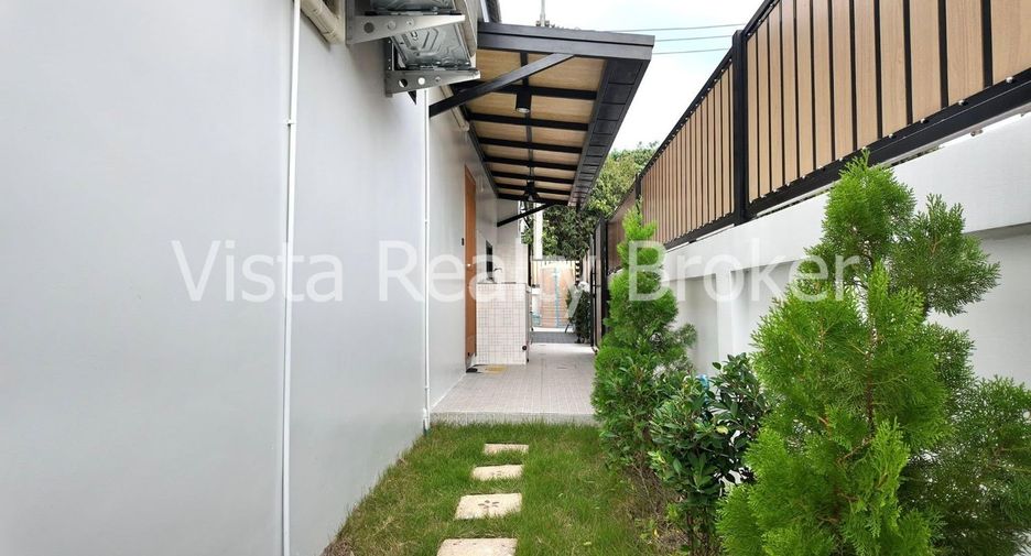 For sale 3 bedrooms villa in Bang Lamung, Chonburi