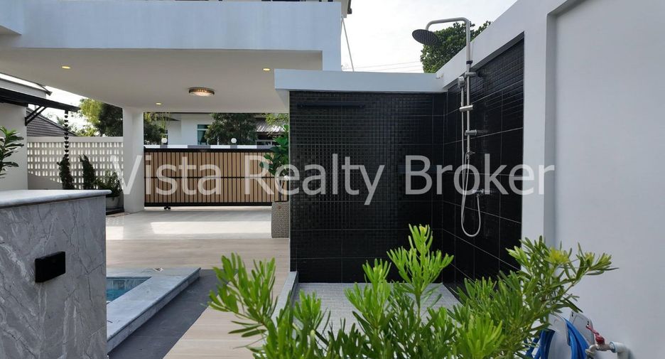 For sale 3 bedrooms villa in Bang Lamung, Chonburi