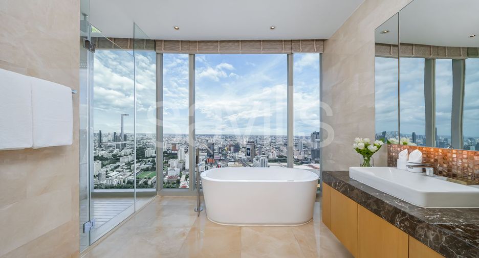 Condo en alquiler de 3 habitaciones en Pathum Wan, Bangkok