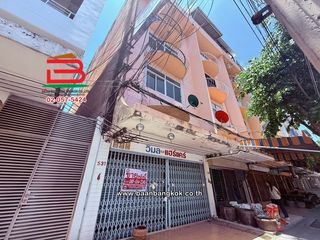 出售 4 卧室 商业空间 在 Bang Kho Laem, 曼谷