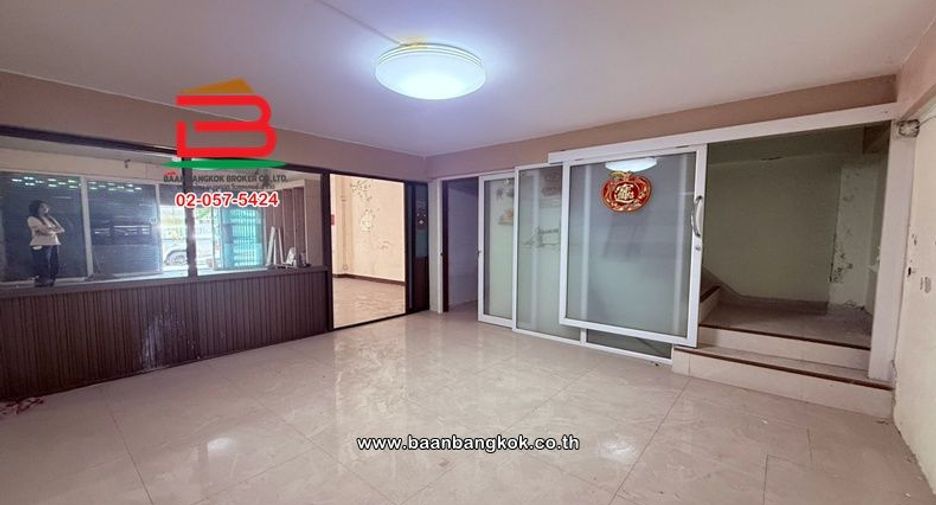 出售 4 卧室 商业空间 在 Bang Kho Laem, 曼谷