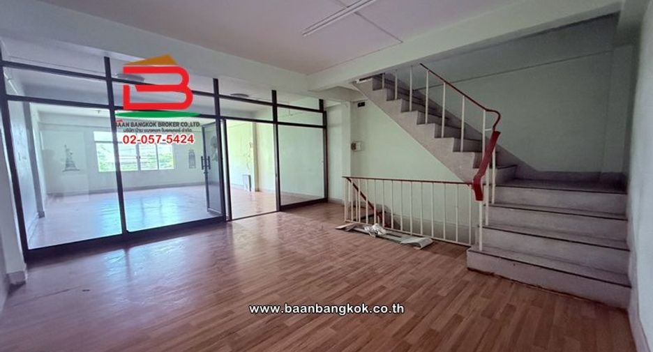 出售 4 卧室 商业空间 在 Bang Kho Laem, 曼谷