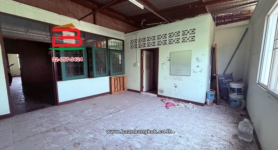 出售 4 卧室 商业空间 在 Bang Kho Laem, 曼谷