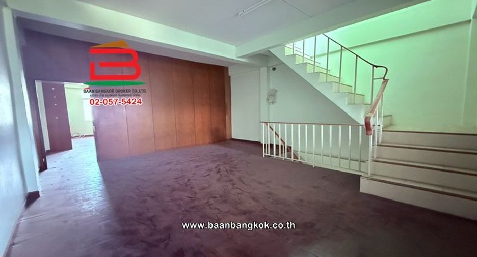 出售 4 卧室 商业空间 在 Bang Kho Laem, 曼谷