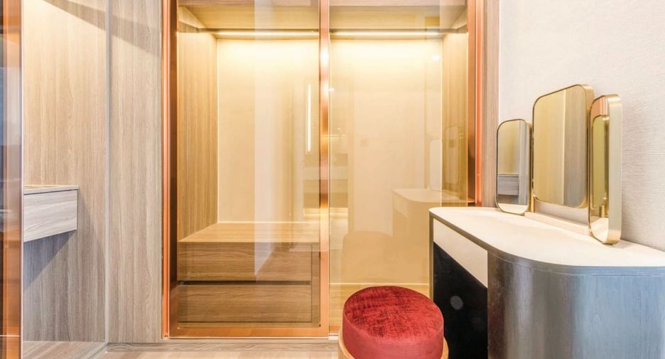 For rent 2 bedrooms condo in Khlong Toei, Bangkok