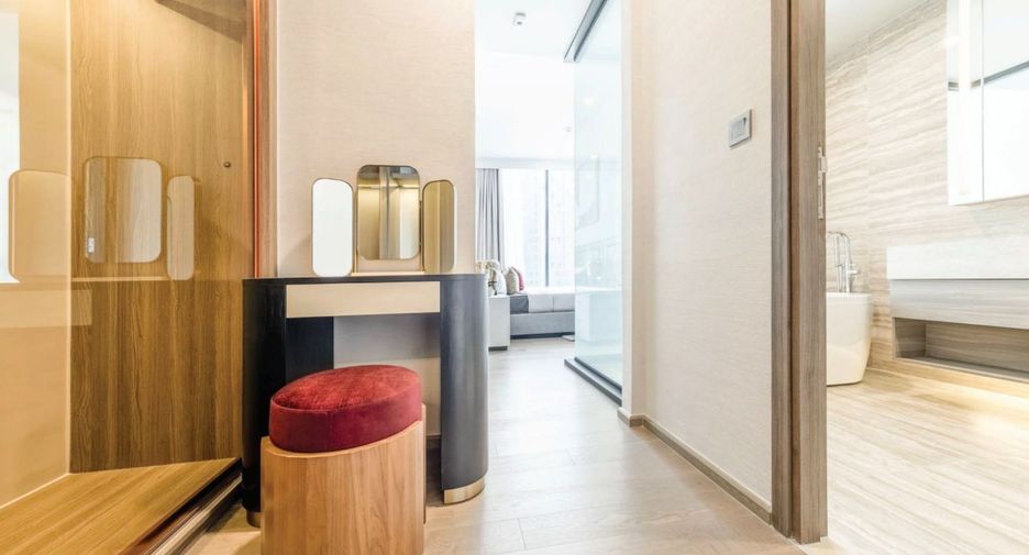 For rent 2 bedrooms condo in Khlong Toei, Bangkok