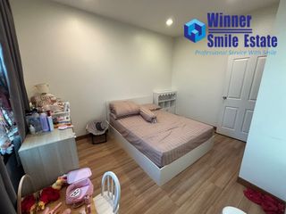 For rent 4 bedrooms townhouse in Phra Khanong, Bangkok