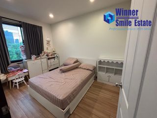For rent 4 bedrooms townhouse in Phra Khanong, Bangkok