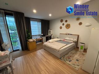 For rent 4 bedrooms townhouse in Phra Khanong, Bangkok