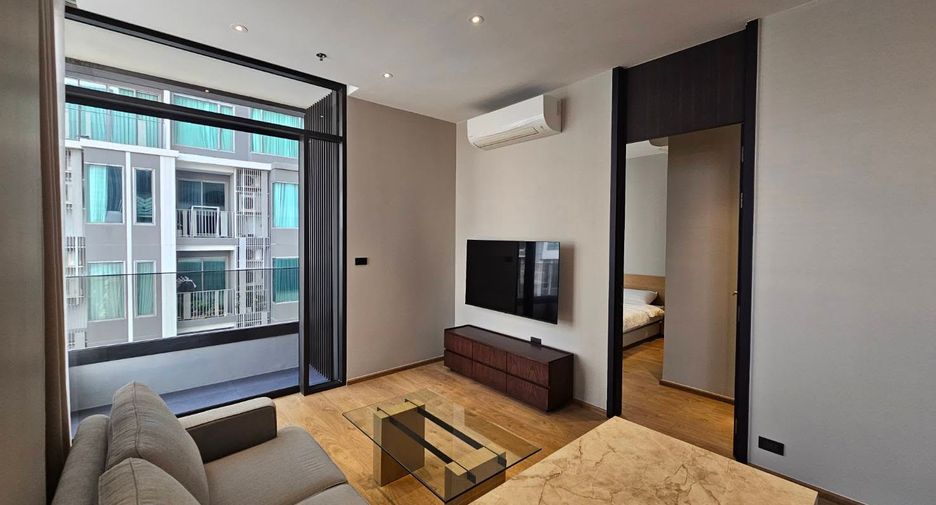 For rent 2 bedrooms condo in Watthana, Bangkok