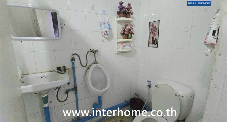For sale 3 bedrooms retail Space in Bang Lamung, Chonburi