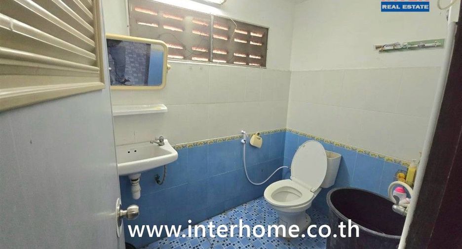 For sale 3 bedrooms retail Space in Bang Lamung, Chonburi