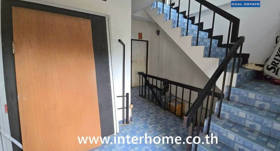 For sale 3 bedrooms retail Space in Bang Lamung, Chonburi